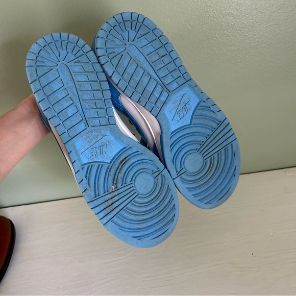Nike Carolina Sky Blue and White Dunks Shoes - Picture 5 of 5